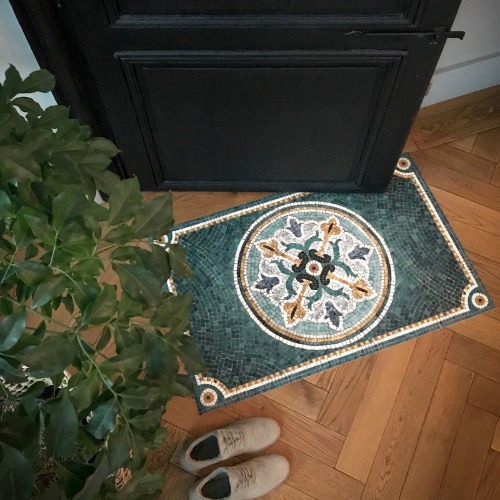 Blue vinyl mosaic rug Alma